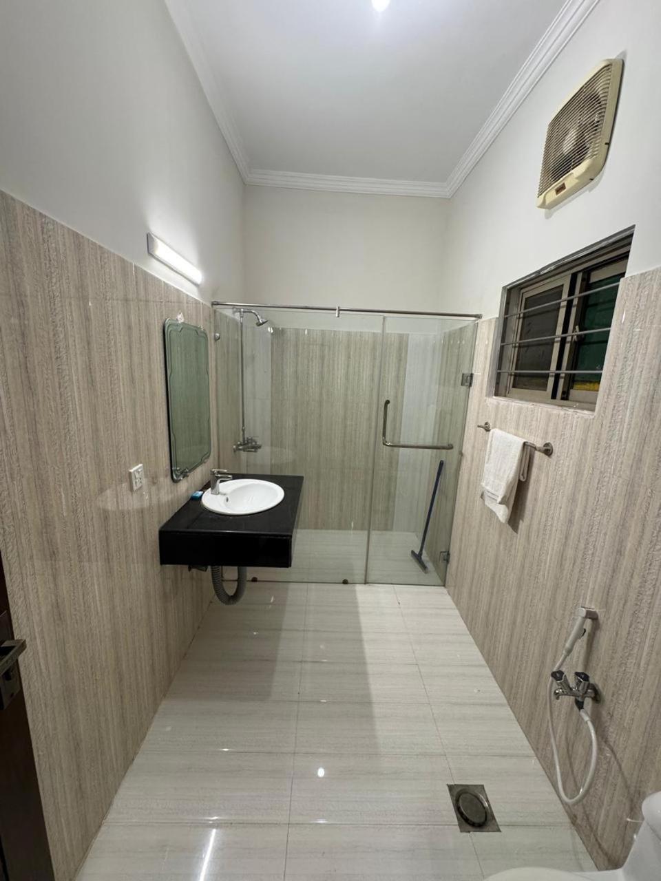 Clifton Royal Family Guest House Islamabad Exterior photo