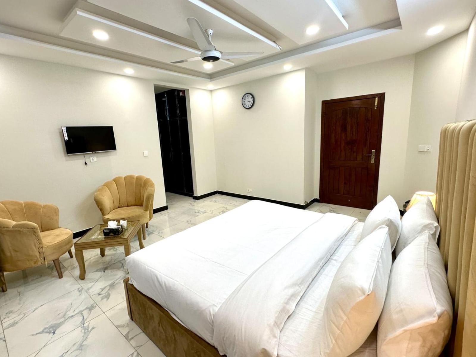 Clifton Royal Family Guest House Islamabad Exterior photo