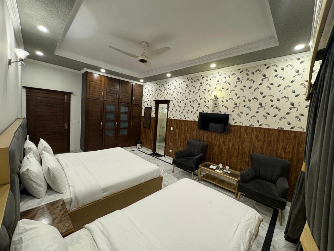 Clifton Royal Family Guest House Islamabad Exterior photo